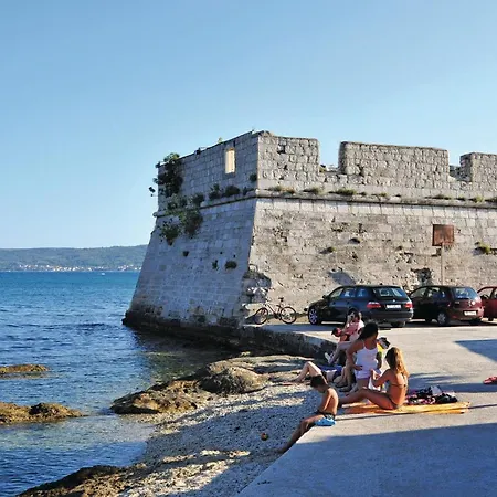 Apartmán Beautiful In Kastel Stafilic With Wifi *