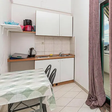 Beautiful In Kastel Stafilic With Wifi Apartmán Kaštela